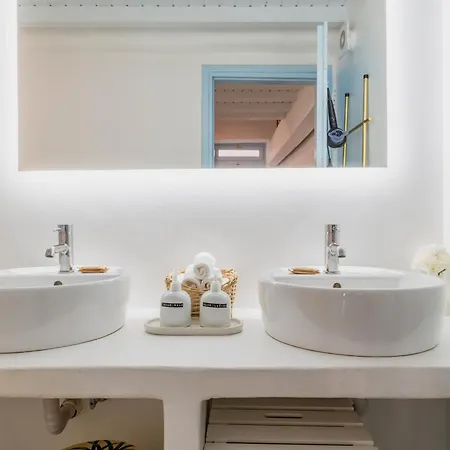 5-bed Stylish Maisonette 아파트 Mykonos Town