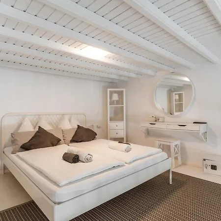 Apartment 5-bed Stylish Maisonette Mykonos Town